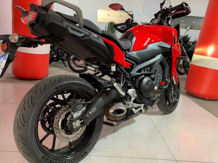 Yamaha MT-09 Vermelho 12