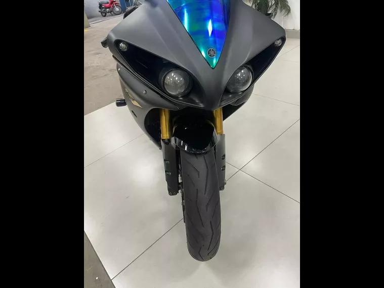 Yamaha YZF R1 Preto 14