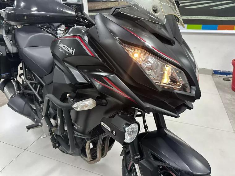 Kawasaki Versys Preto 2