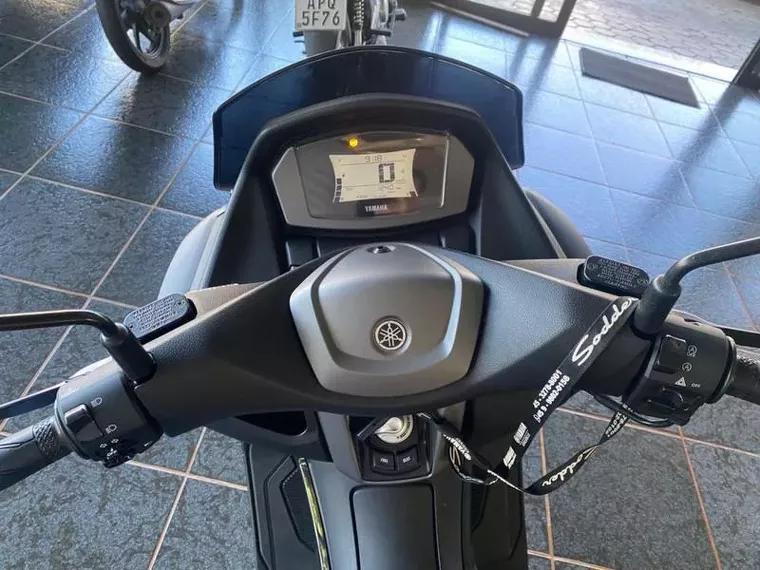 Yamaha Nmax Preto 3