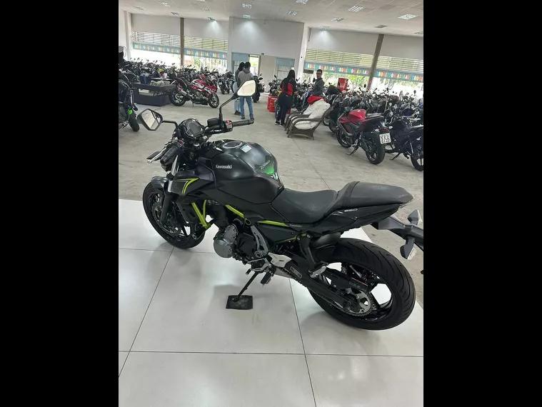 Kawasaki Z 650 Preto 8