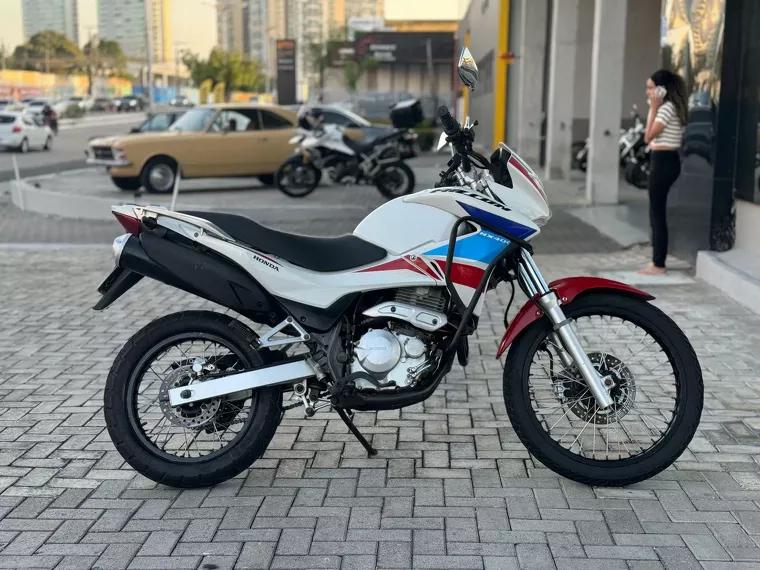 Honda NX 400i Branco 1