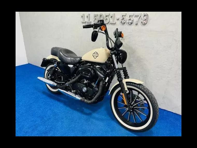 Harley-Davidson Sportster 883 Bege 16