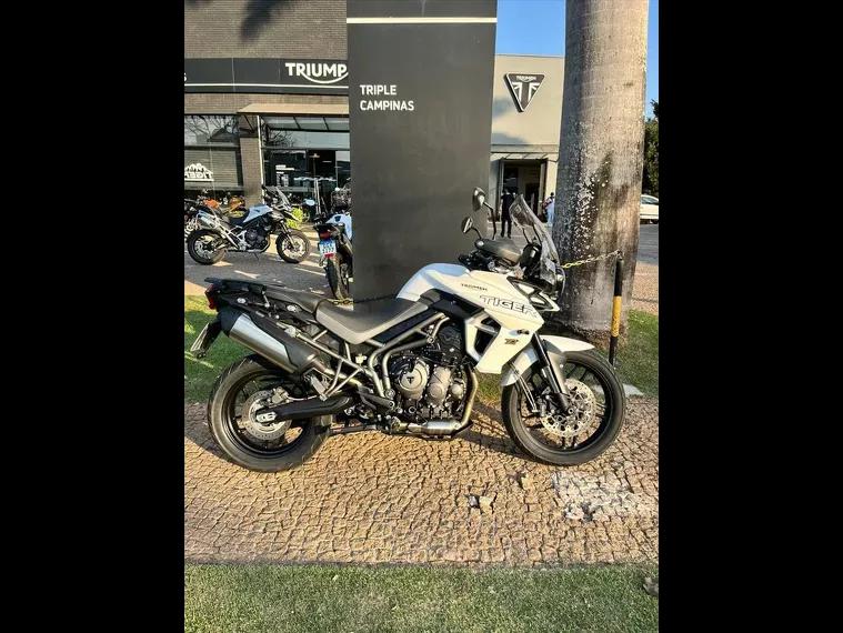 Triumph Tiger 800 Branco 1