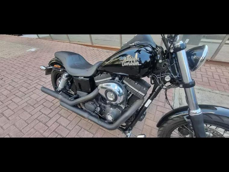 Harley-Davidson Street Bob Preto 3