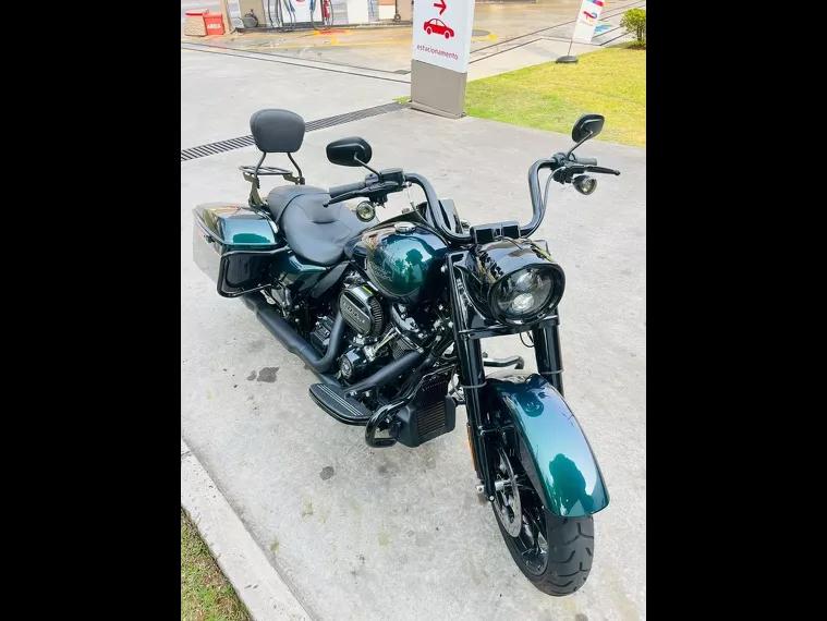 Harley-Davidson Touring Verde 1