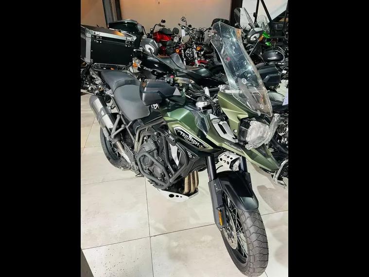 Triumph Tiger 1200 Verde 14