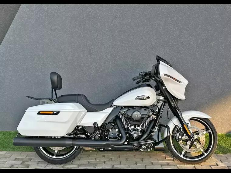 Harley-Davidson Street Glide Branco 2