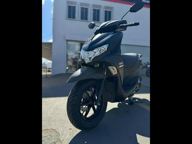 Yamaha Fluo Preto 33