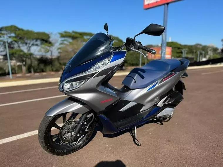 Honda PCX Prata 1