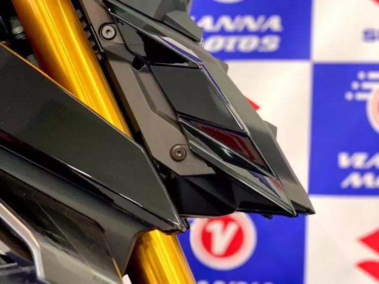 Suzuki GSX-S Preto 16