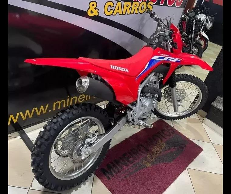 Honda CRF 250 Vermelho 4