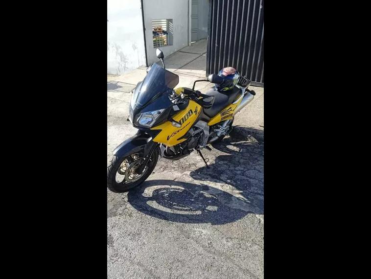 Suzuki V-Strom Amarelo 4