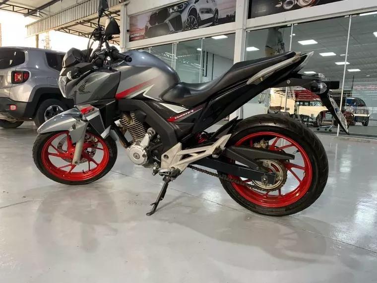 Honda CB Twister Prata 3