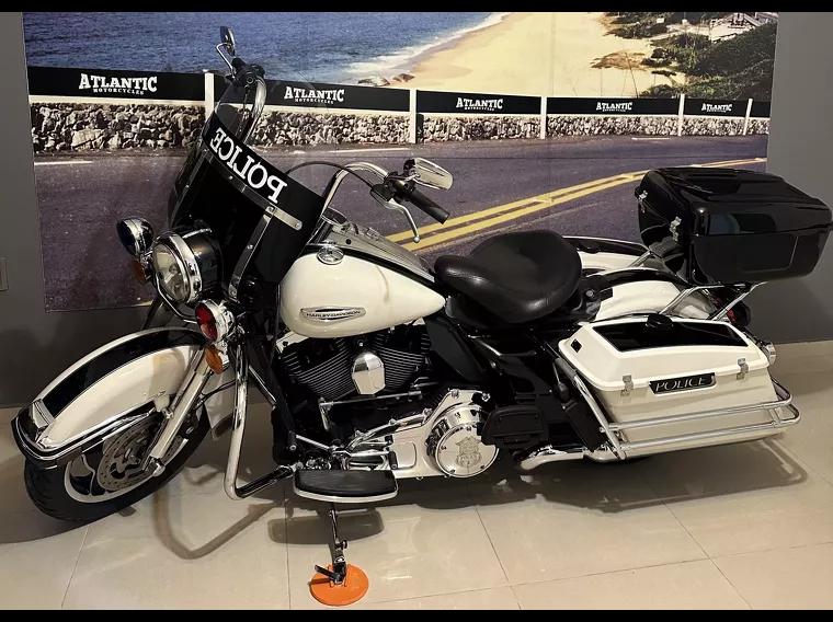 Harley-Davidson Road King Branco 1