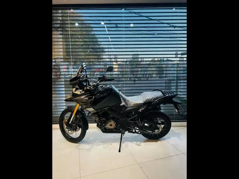 Suzuki V-Strom Preto 5