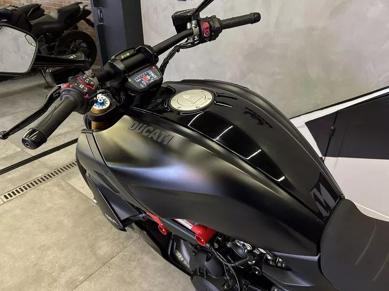 Ducati Diavel Preto 9