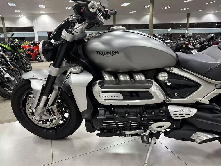 Triumph Rocket III Prata 12