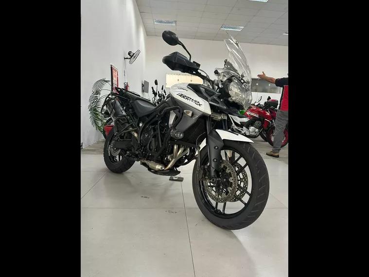 Triumph Tiger 800 Branco 3