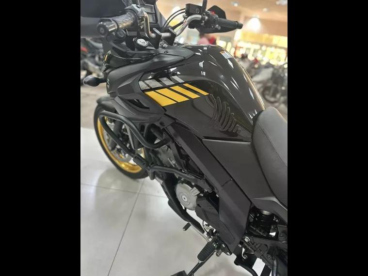 Suzuki V-Strom Preto 4