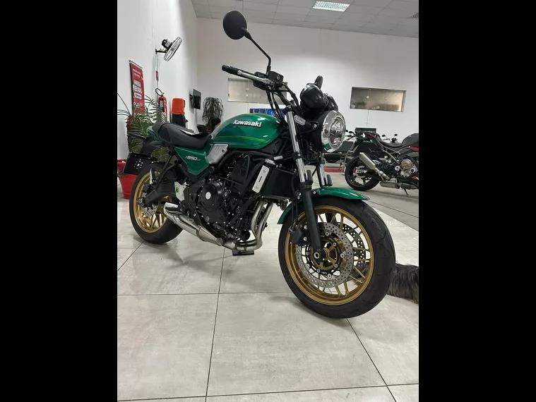 Kawasaki Z 650 Verde 8