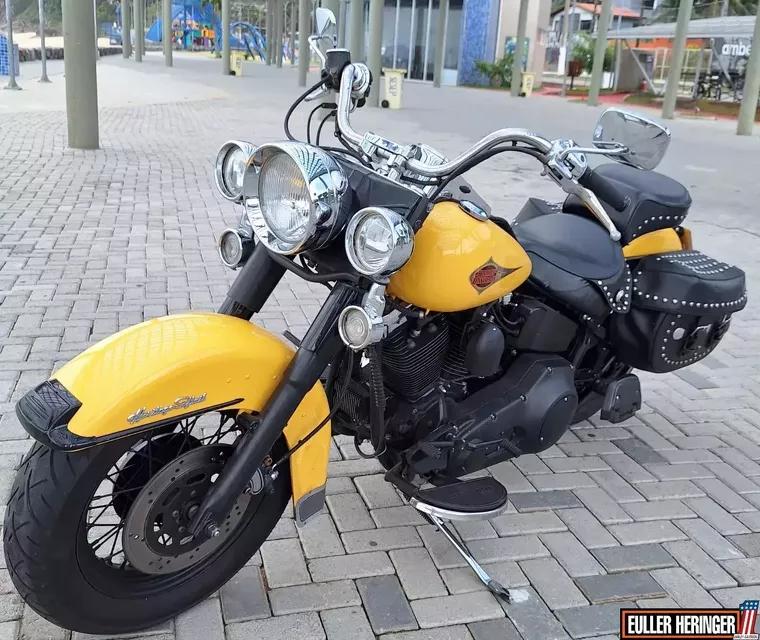 Harley-Davidson Heritage Amarelo 5