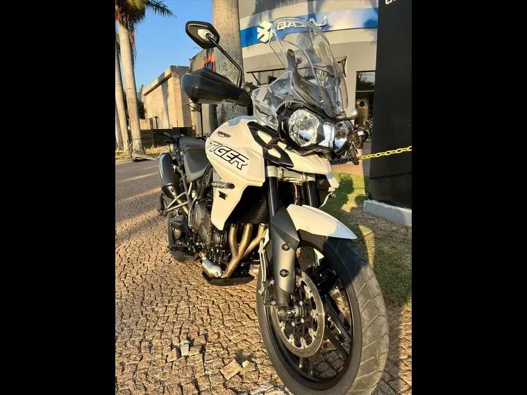 Triumph Tiger 800 Branco 3