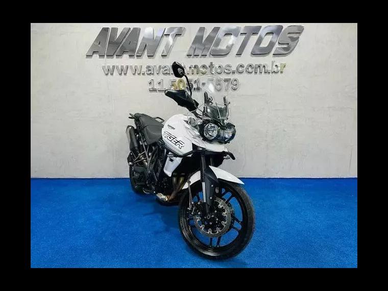 Triumph Tiger 800 Branco 13