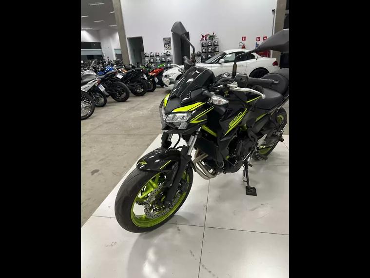 Kawasaki Z 650 Preto 4