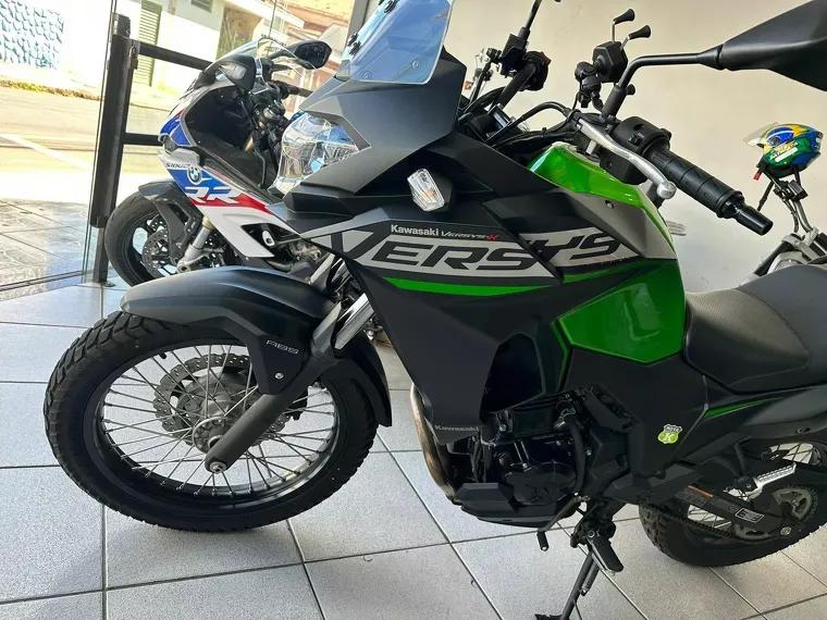 Kawasaki Versys Preto 16