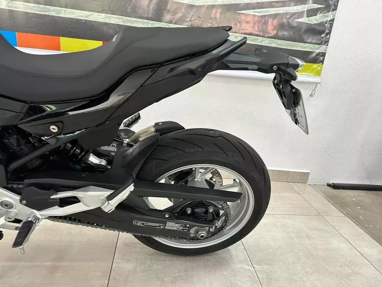 BMW F 900 Preto 16