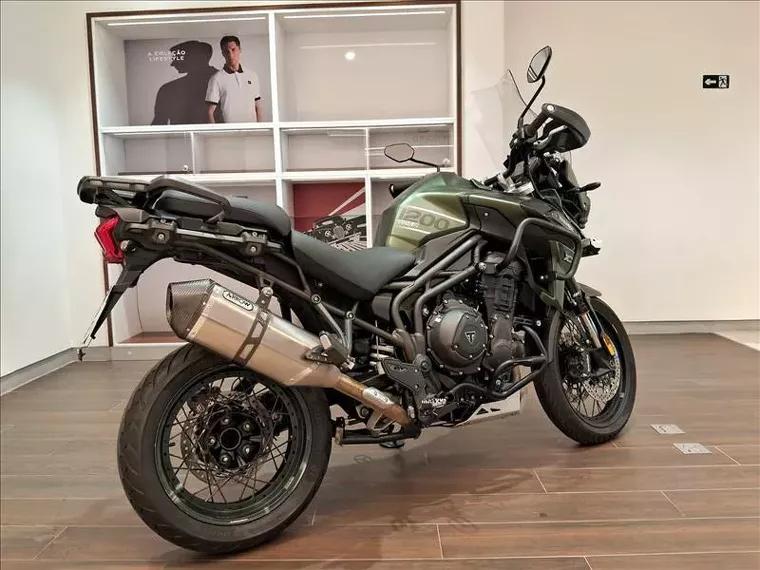 Triumph Tiger 1200 Verde 3