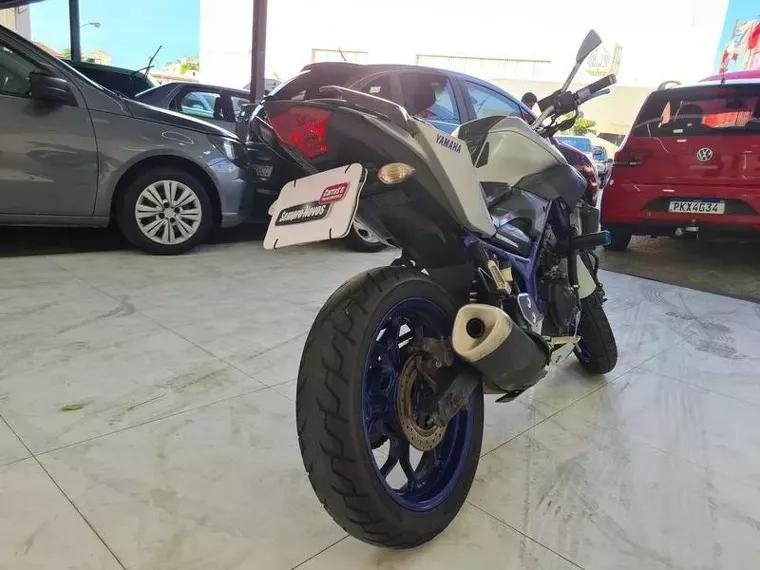 Yamaha MT-03 Prata 15