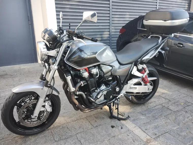 Honda CB 1300 Cinza 2