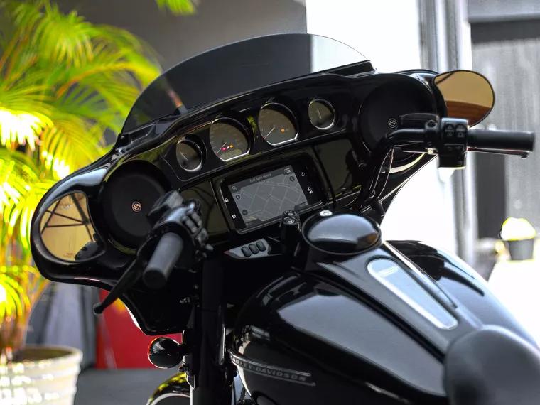 Harley-Davidson Street Glide Preto 12