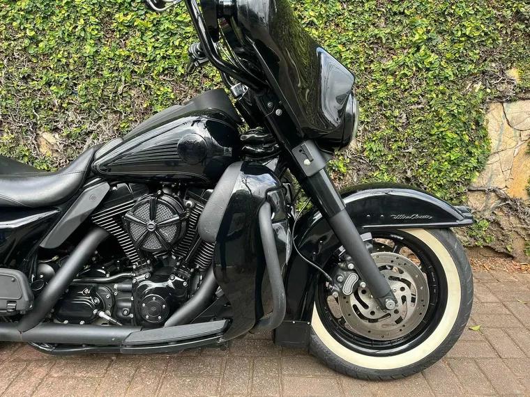 Harley-Davidson Street Glide Preto 15