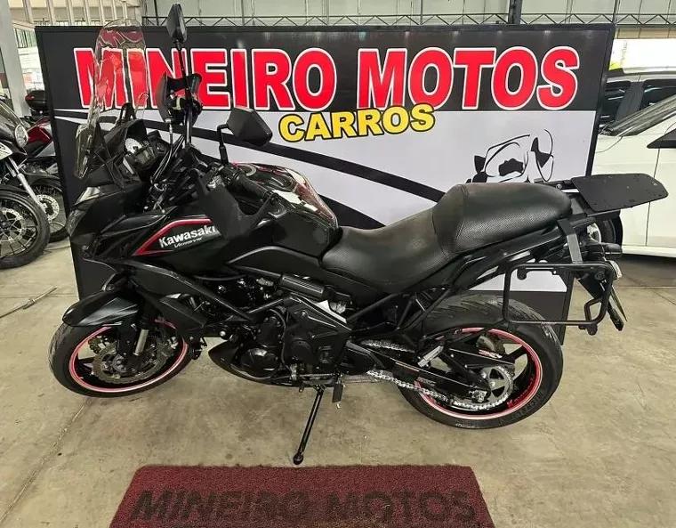 Kawasaki Versys Preto 2