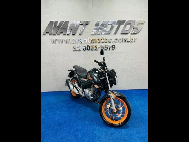 Honda CB Twister Cinza 1