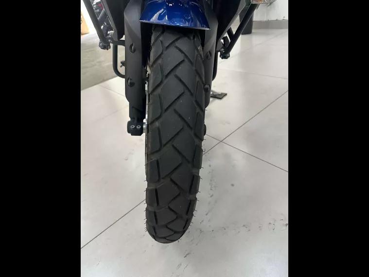 Triumph Tiger 800 Azul 11