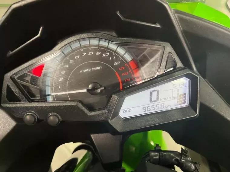 Kawasaki Ninja Verde 7