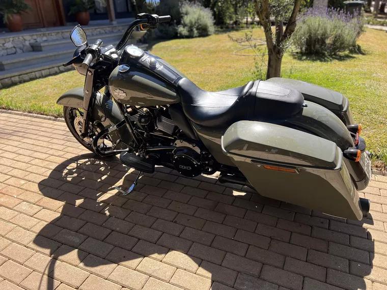 Harley-Davidson Road King Verde 3