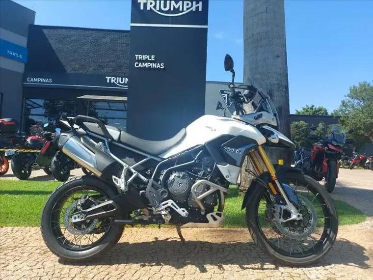 Triumph Tiger 900 Branco 1