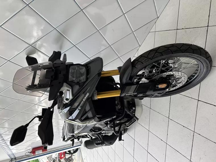 Suzuki V-Strom Preto 4