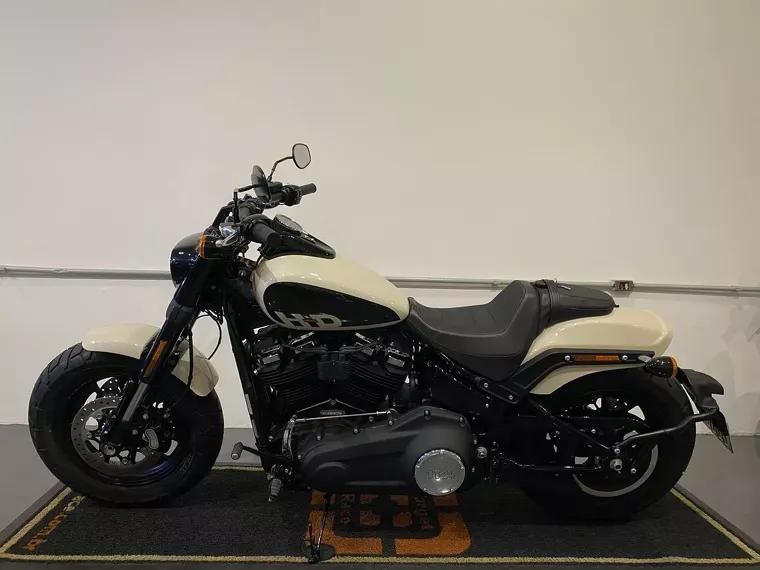 Harley-Davidson Fat Bob Branco 3