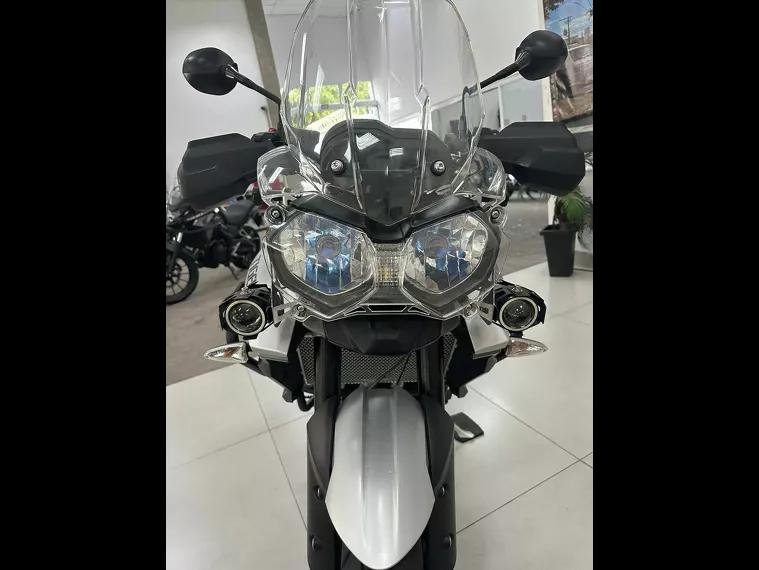 Triumph Tiger 800 Prata 16