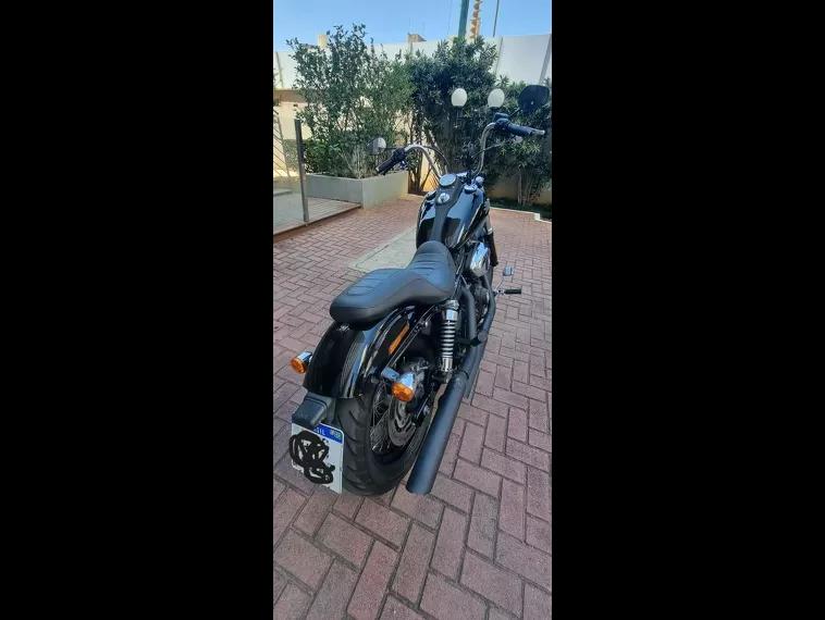 Harley-Davidson Street Bob Preto 7