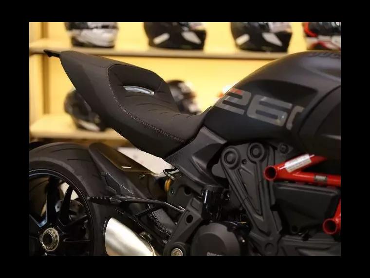 Ducati Diavel Preto 10