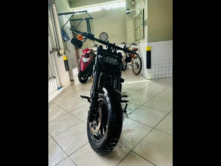 Harley-Davidson Fat Bob Preto 5
