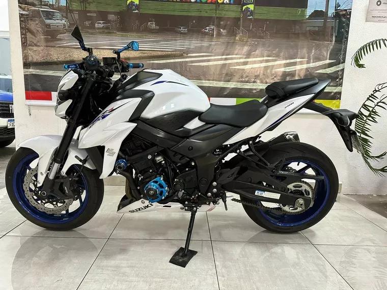 Suzuki GSX-S Branco 3