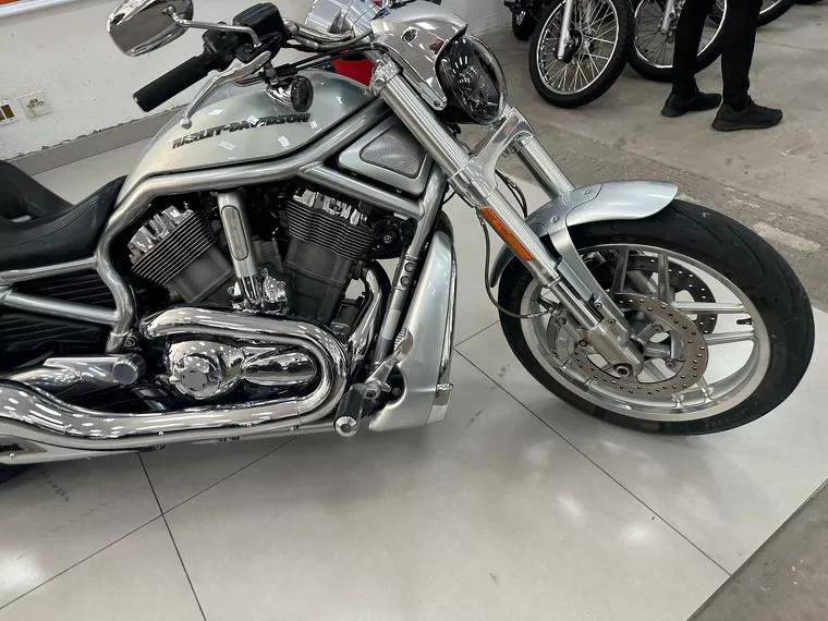 Harley-Davidson V-Rod Prata 13